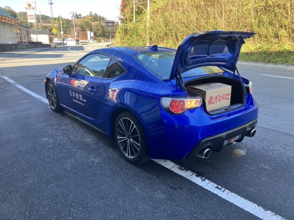 石井食堂配達車